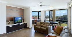 Renovated Large 2 bedroom central Surfers Riverside Apartment